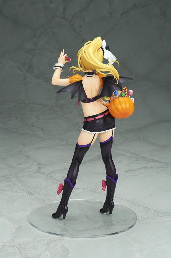 eli ayase halloween figure