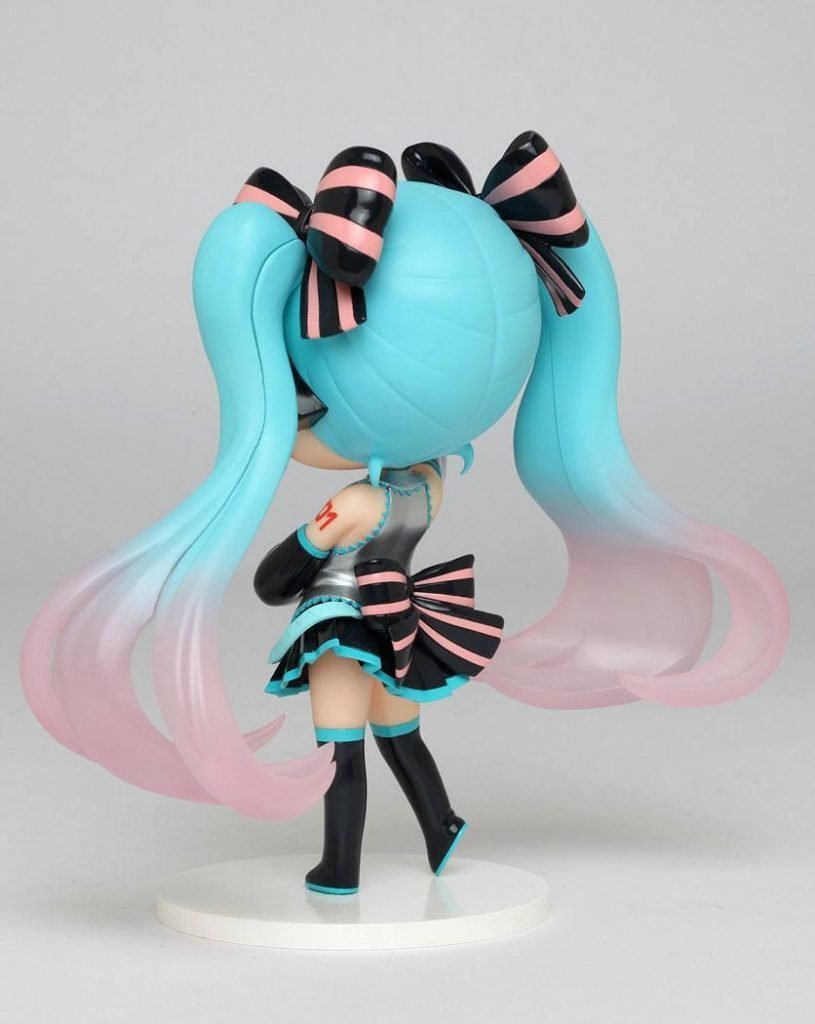 funko pop hatsune miku crystal